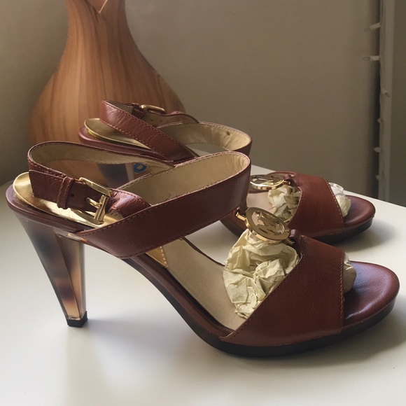 Michael kors shoes - Picture 7 of 7